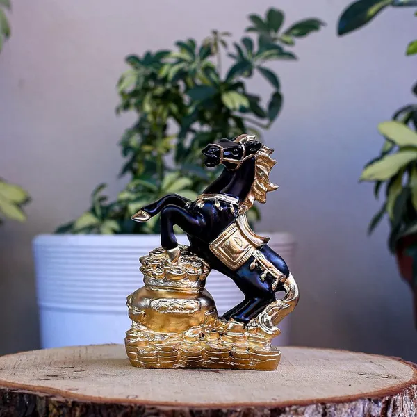 Elegant_Black_and_Gold_Horse_Statue_-_Luxurious_Decor_for_Home_&_Office