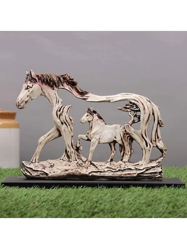 Elegant_Horse_Sculpture_Symbol_of_Freedom_and_Strength_|_Handcrafted_Decorative_Art_Piece