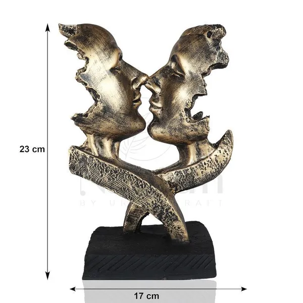 Elegant_Kissing_Couple_Bronze_Finish_Sculpture_-_Perfect_for_Home,_Office,_or_Garden_Decoration,_Romantic_Gift_for_Loved_Ones
