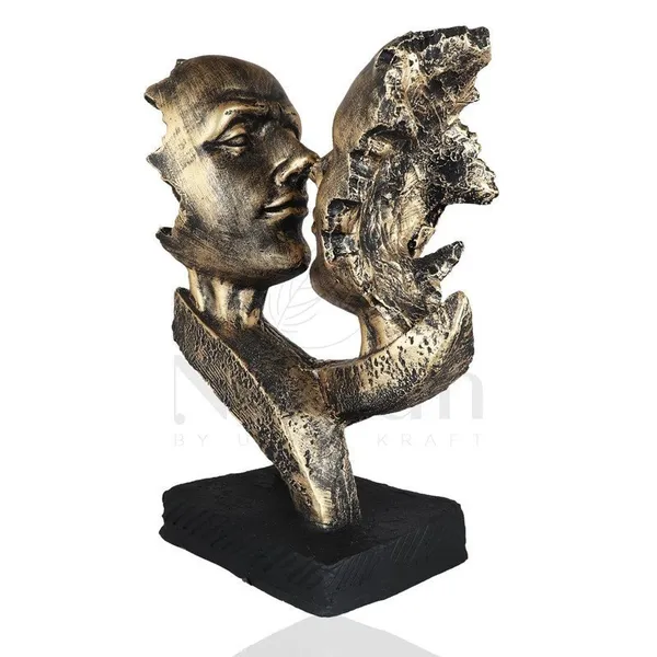 Elegant_Kissing_Couple_Bronze_Finish_Sculpture_-_Perfect_for_Home,_Office,_or_Garden_Decoration,_Romantic_Gift_for_Loved_Ones