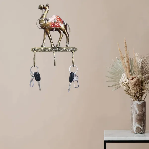 Decorative_Wall_Mounted_Metal_Camel_Key_Holder_|_Handcrafted_Key_Hanger_|_Artistic_Home_&_Entryway_Wall_Decor_Organizer