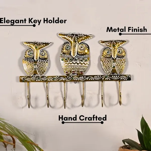 Beautiful_Handcrafted_Metal_Golden_Owl_Key_Holder_|_Hand_Painted_Wall_Hanging_Key_Organizer_|_Perfect_Gift_for_Home_Decor