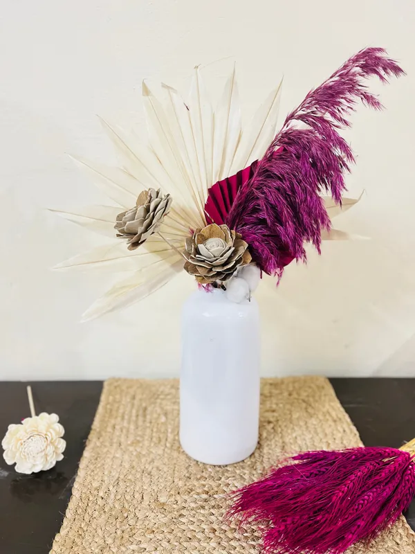White_Natural_Glam_With_Vase_For_Decoration