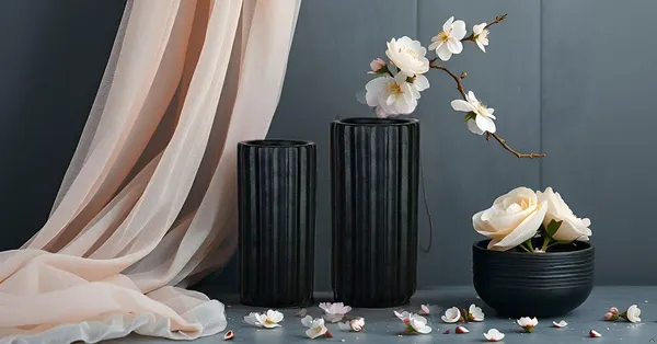 Ayla_Set_Of_2_Vase_Black_Ceramic_Flower_Vase_For_Living_Room,Bedroom,Dining_Table,Home_Decoration,Artificial_Flowers|Big:D-_7_X_H_-_15_Cm,_Small:D-_6.5_X_H_-_13_Cm|