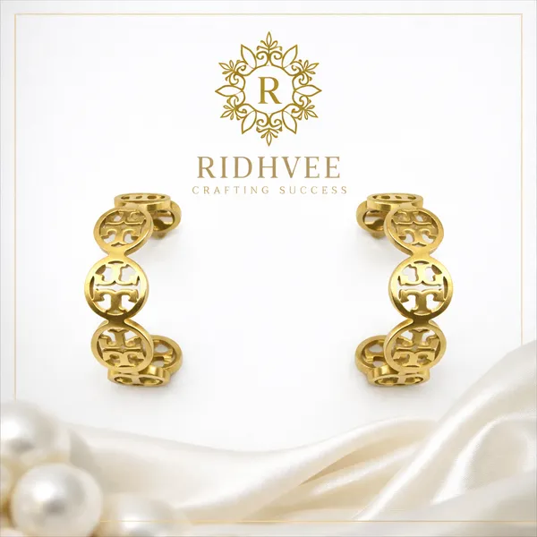 Ridhvee_Anti-Tarnish_Gold_Plated_Disc_Drop_Earrings_For_Women_&_Girls_|_Stylish_Long_Dangle_Design_|_Butterfly_Clasp_|_Skin_Friendly_Lightweight_Fashion_Jewellery_|_Rv-At-Erg-009