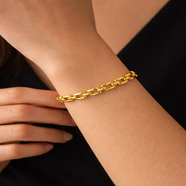 Ridhvee_Anti-Tarnish_Gold_Plated_Chain_Bracelet_For_Women_&_Girls_|_Stylish_Link_Chain_Adjustable_Bracelet_|_Skin_Friendly_Lightweight_Fashion_Jewellery_|_Rv-At-Brc-010