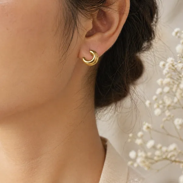 RIDHVEE_Gold_Plated_Chunky_Hoop_Earrings_for_Women_|_Anti-Tarnish_Bold_C-Shape_Half_Hoops_|_Trendy_Minimal_Statement_Earrings_for_Girls_Daily_Wear_|_RV-AT-ERG-027