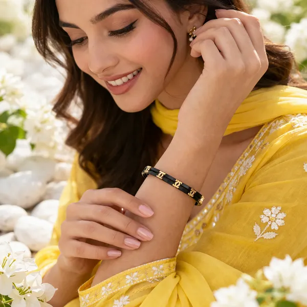 RIDHVEE_Premium_Anti-Tarnish_Black_&_Gold_Plated_Kada_Bangle_for_Women_|_Luxury_Designer_Bracelet_|_Skin_Friendly_Waterproof_Daily_Wear_Jewellery_Gift_for_Girls_&_Women_RV-AT-KAB-026