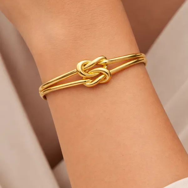 Ridhvee_Anti-Tarnish_Gold_Plated_Knot_Design_Kada_Bangle_For_Women_&_Girls_|_Elegant_Twisted_Knot_Bracelet_|_Skin_Friendly_Lightweight_Fashion_Jewellery_|_Rv-At-Kab-006