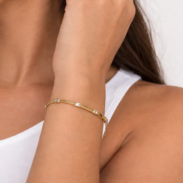 Ridhvee_Anti-Tarnish_Gold_Plated_Crystal_Bracelet_For_Women_&_Girls_|_Minimalist_Adjustable_Chain_Bracelet_With_Sparkling_Stones_|_Skin_Friendly_Lightweight_Fashion_Jewellery_|_Rv-At-Brc-013