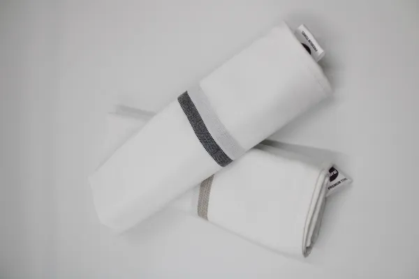 Pack_Of_4_White_Pure_Cotton_Bath_Towel_Pack_For_Adult