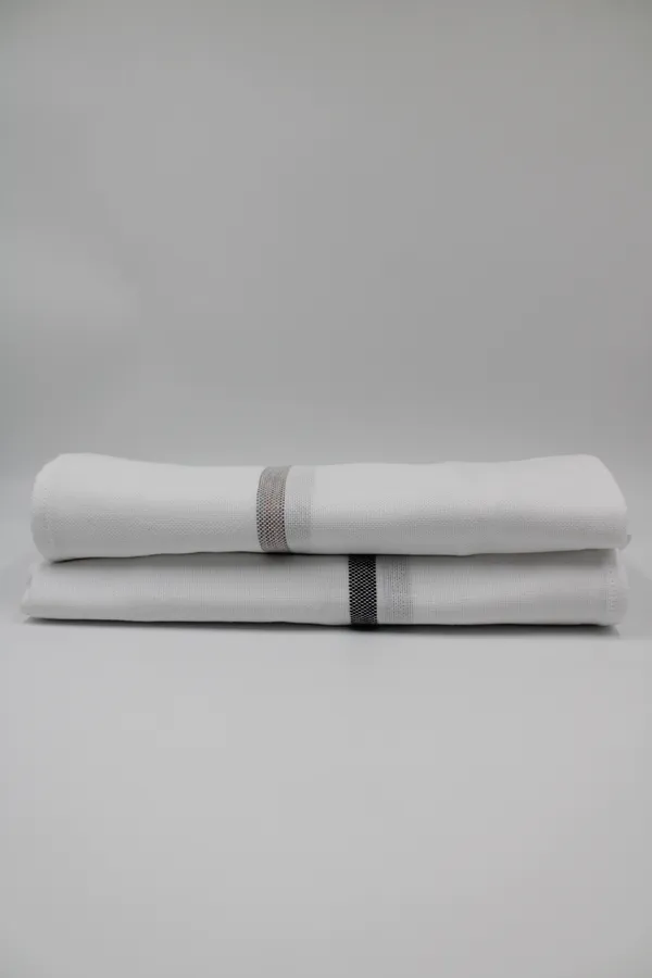 Pack_Of_2_White_Pure_Cotton_Bath_Towel_Pack_For_Adult