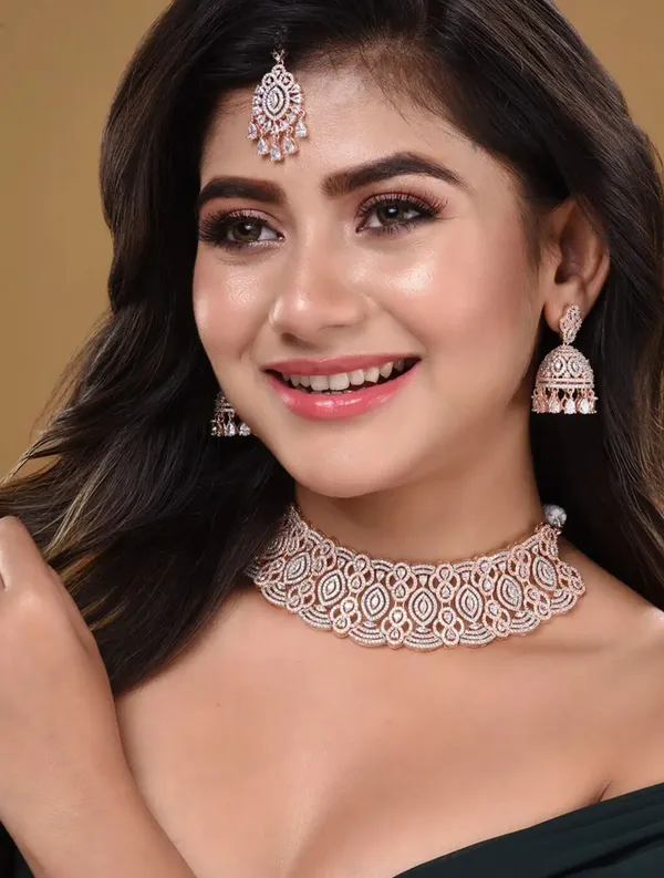 Gold_&_White_Ad_Stone_Studded_Jewellery_Set_For_Women