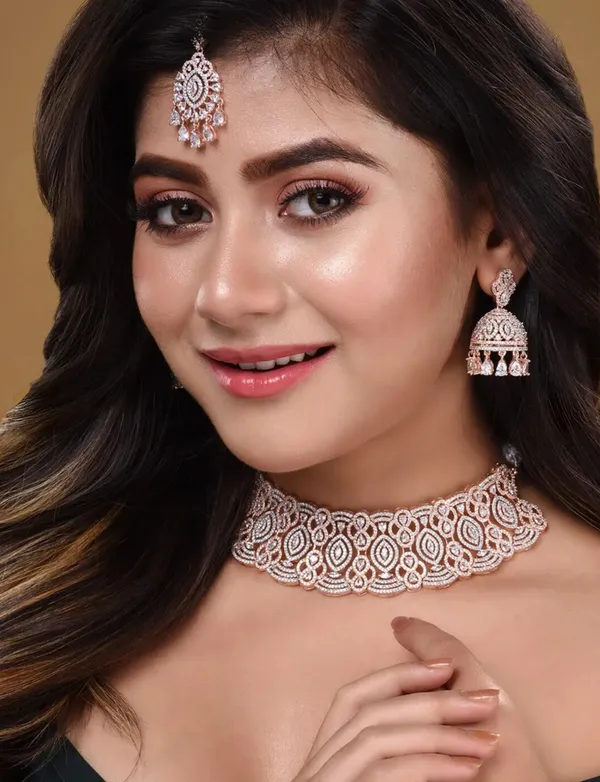 Gold_&_White_Ad_Stone_Studded_Jewellery_Set_For_Women