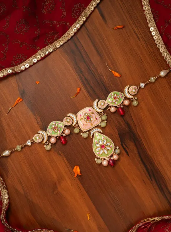 Madhubhushana_Adorned_With_Sweetness_Handcrafted_Kundan_Enamel_Necklace_With_Pearl_And_Gem