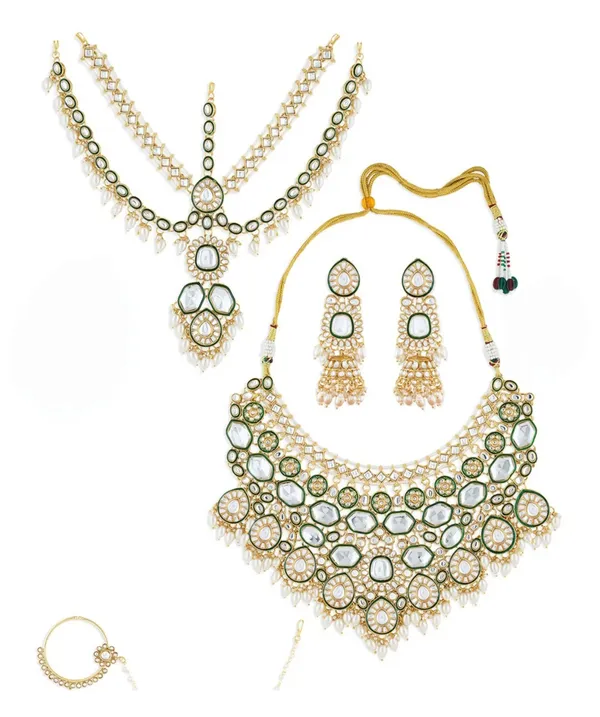 Green_&_Gold_Kundan_Stone_Studded_&_Beaded_Jewellery_Set