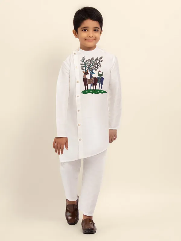 White_Printed_Kurta_With_Pyjama_Set_For_Boy