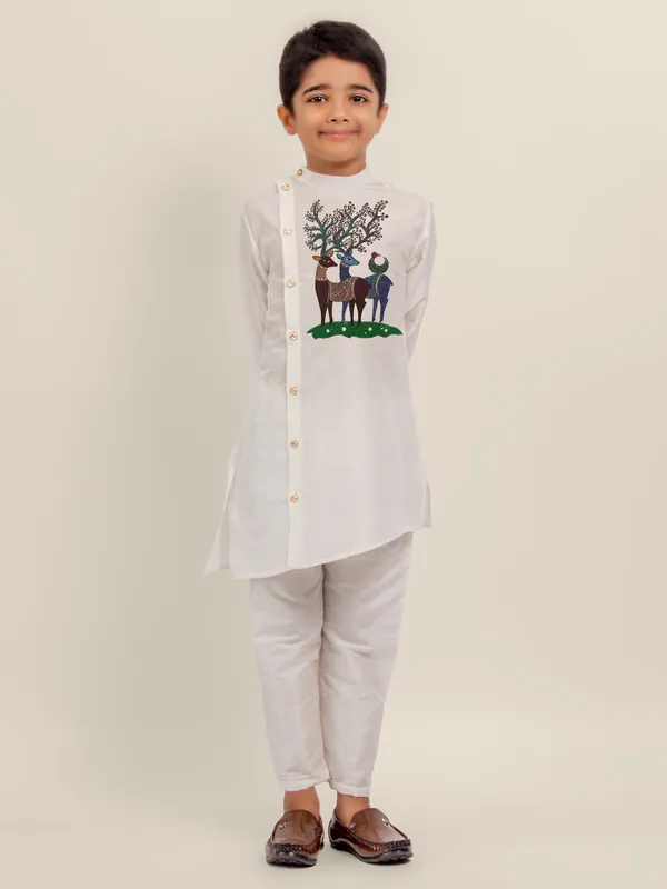 White_Printed_Kurta_With_Pyjama_Set_For_Boy