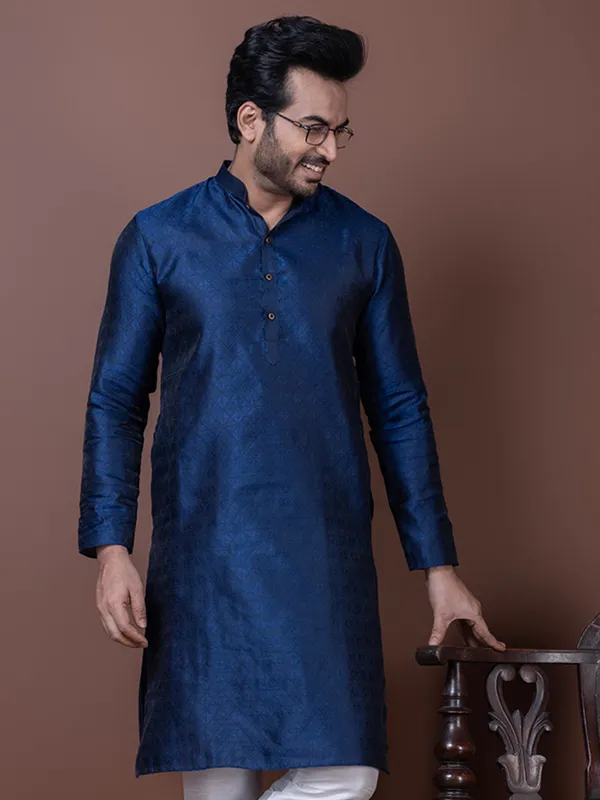 Navy_Mandarin_Collar_Jacquard_Kurta_With_Pyjama_For_Men