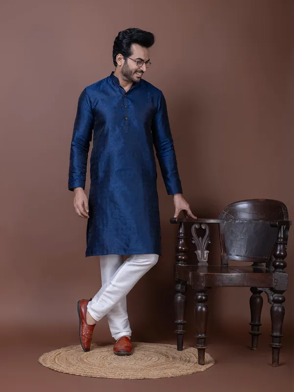 Navy_Mandarin_Collar_Jacquard_Kurta_With_Pyjama_For_Men