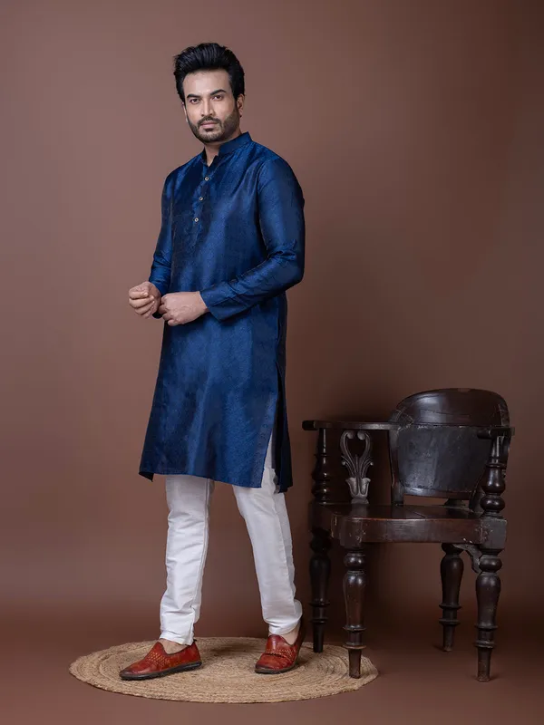 Navy_Mandarin_Collar_Jacquard_Kurta_With_Pyjama_For_Men