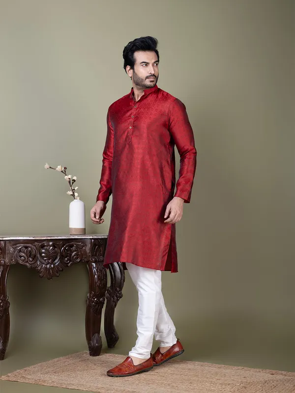 Red_Mandarin_Collar_Jacquard_Kurta_With_Pyjama_For_Men