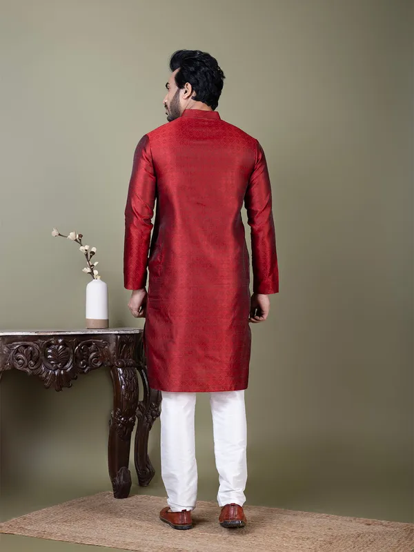 Red_Mandarin_Collar_Jacquard_Kurta_With_Pyjama_For_Men