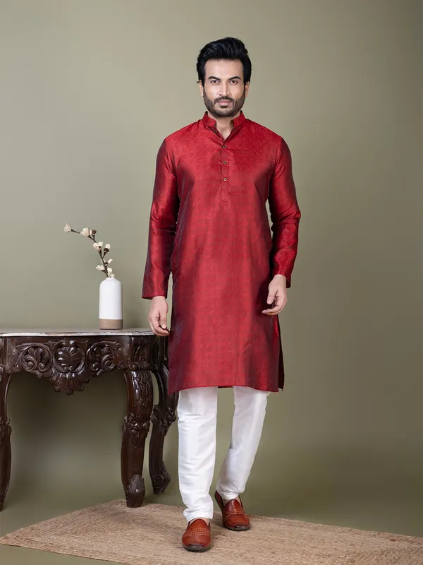 Red_Mandarin_Collar_Jacquard_Kurta_With_Pyjama_For_Men