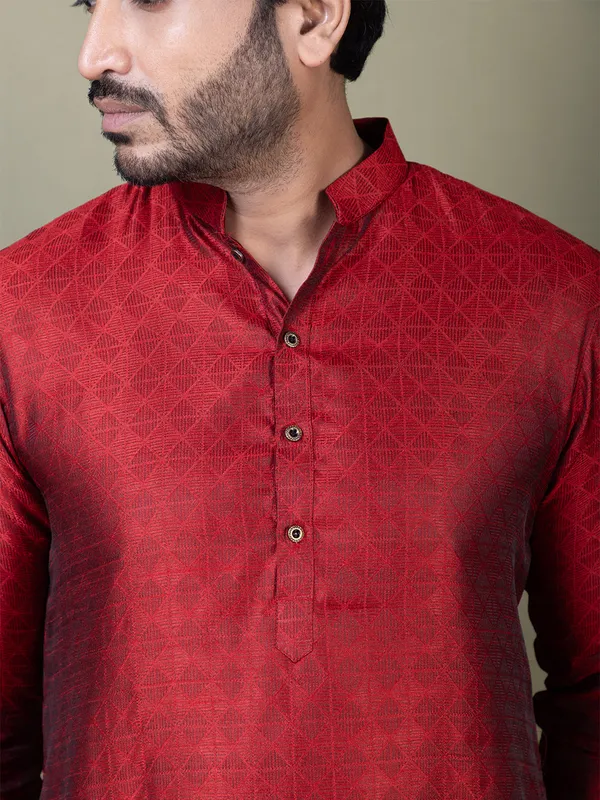 Red_Mandarin_Collar_Jacquard_Kurta_With_Pyjama_For_Men