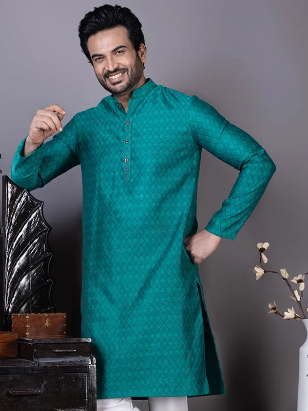 Green_Mandarin_Collar_Jacquard_Kurta_With_Pyjama_For_Men
