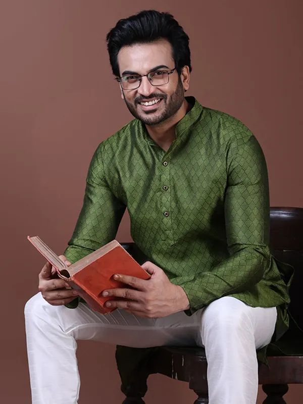 Green_Mandarin_Collar_Jacquard_Kurta_With_Pyjama_For_Men