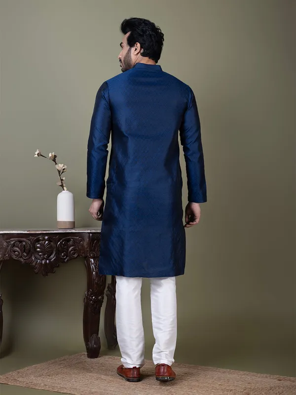 Navy_Mandarin_Collar_Jacquard_Kurta_With_Pyjama_For_Men