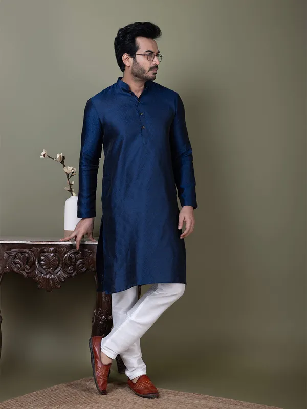Navy_Mandarin_Collar_Jacquard_Kurta_With_Pyjama_For_Men