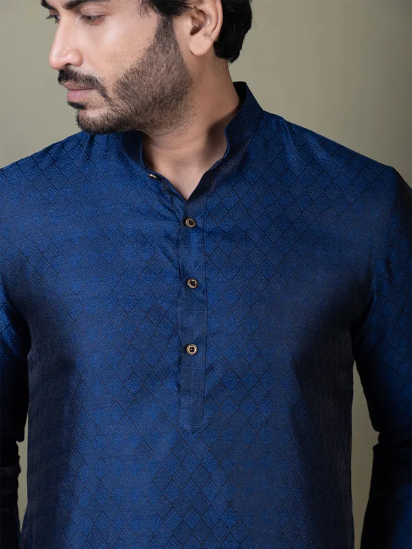 Navy_Mandarin_Collar_Jacquard_Kurta_With_Pyjama_For_Men