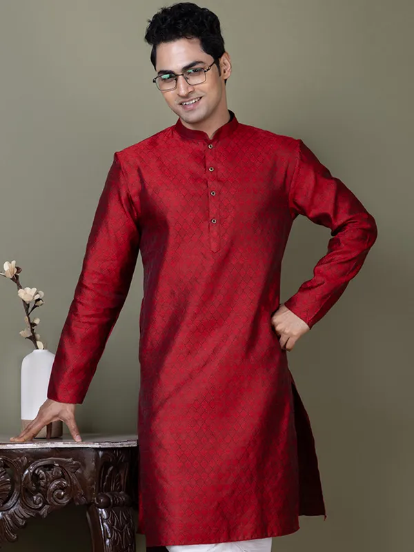 Red_Mandarin_Collar_Jacquard_Kurta_With_Pyjama_For_Men