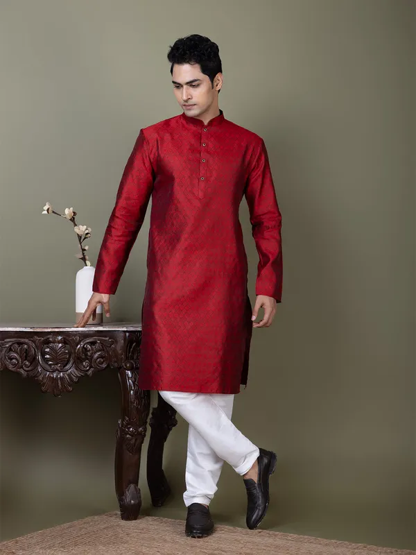 Red_Mandarin_Collar_Jacquard_Kurta_With_Pyjama_For_Men
