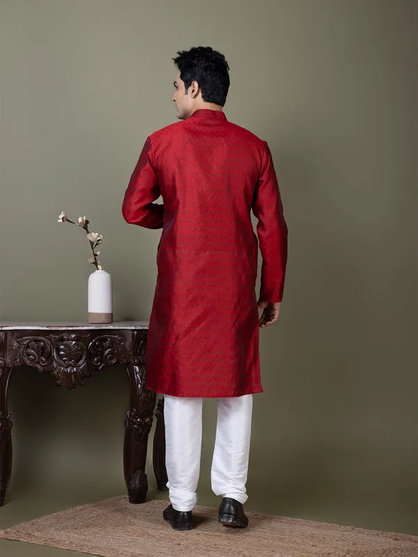 Red_Mandarin_Collar_Jacquard_Kurta_With_Pyjama_For_Men