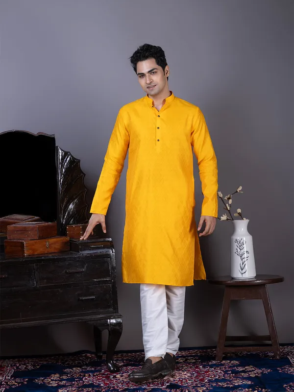 Yellow_Mandarin_Collar_Jacquard_Kurta_With_Pyjama_For_Men