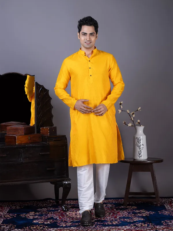 Yellow_Mandarin_Collar_Jacquard_Kurta_With_Pyjama_For_Men