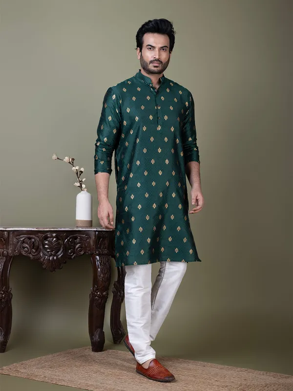 Green_Mandarin_Collar_Jacquard_Kurta_With_Pyjama_For_Men