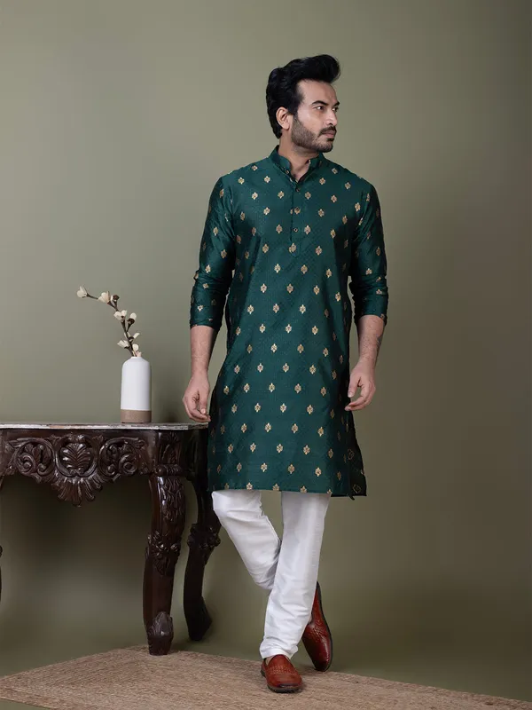 Green_Mandarin_Collar_Jacquard_Kurta_With_Pyjama_For_Men