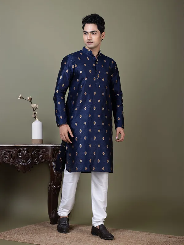 Navy_Mandarin_Collar_Jacquard_Kurta_With_Pyjama_For_Men