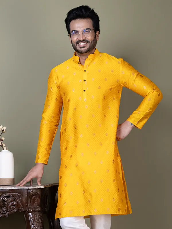 Yellow_Mandarin_Collar_Jacquard_Kurta_With_Pyjama_For_Men