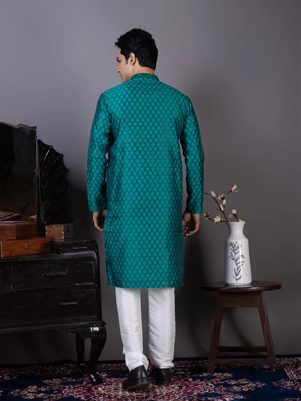 Green_Mandarin_Collar_Jacquard_Kurta_With_Pyjama_For_Men