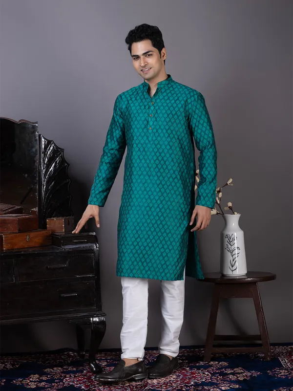 Green_Mandarin_Collar_Jacquard_Kurta_With_Pyjama_For_Men