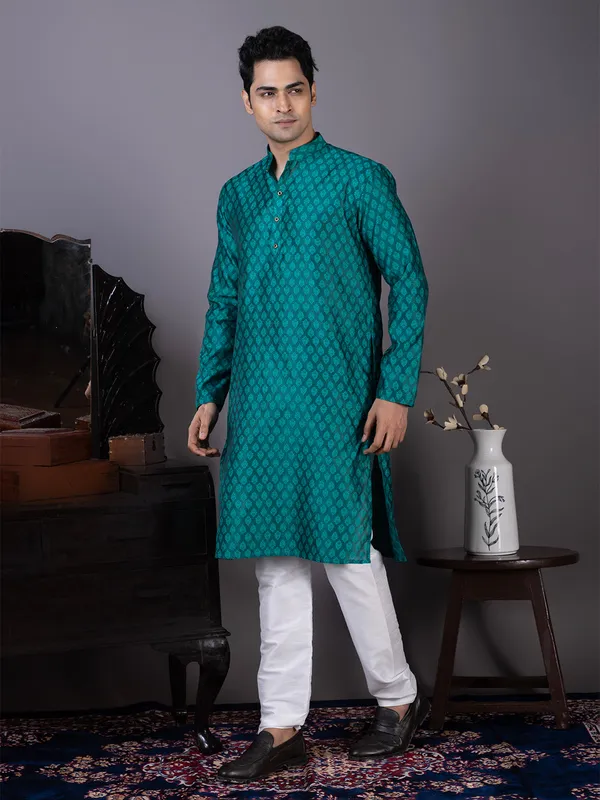 Green_Mandarin_Collar_Jacquard_Kurta_With_Pyjama_For_Men