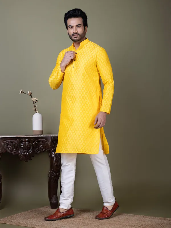 Yellow_Mandarin_Collar_Jacquard_Kurta_With_Pyjama_For_Men