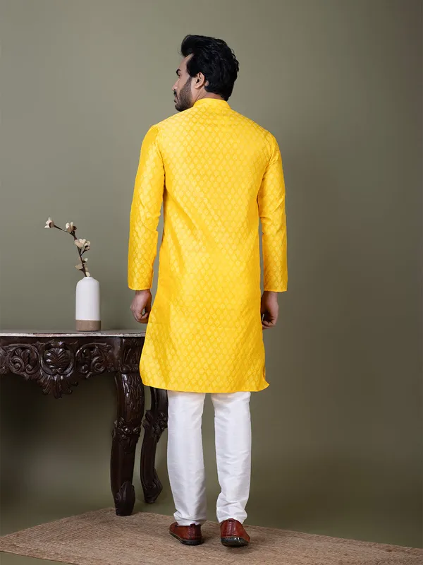 Yellow_Mandarin_Collar_Jacquard_Kurta_With_Pyjama_For_Men