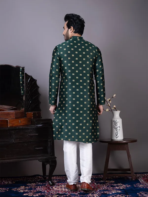 Green_Mandarin_Collar_Jacquard_Kurta_With_Pyjama_For_Men