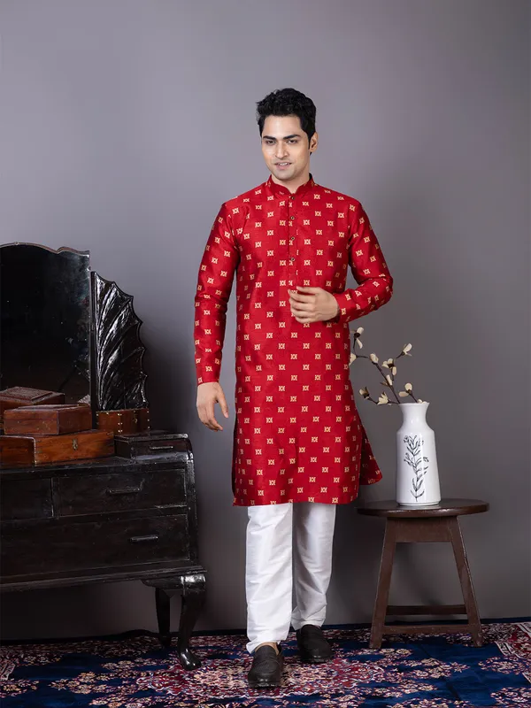 Red_Mandarin_Collar_Jacquard_Kurta_With_Pyjama_For_Men